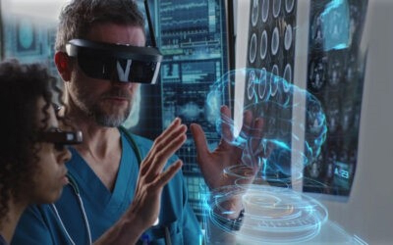 Transformative Technology: Virtual Reality and Use Cases for Your Organization